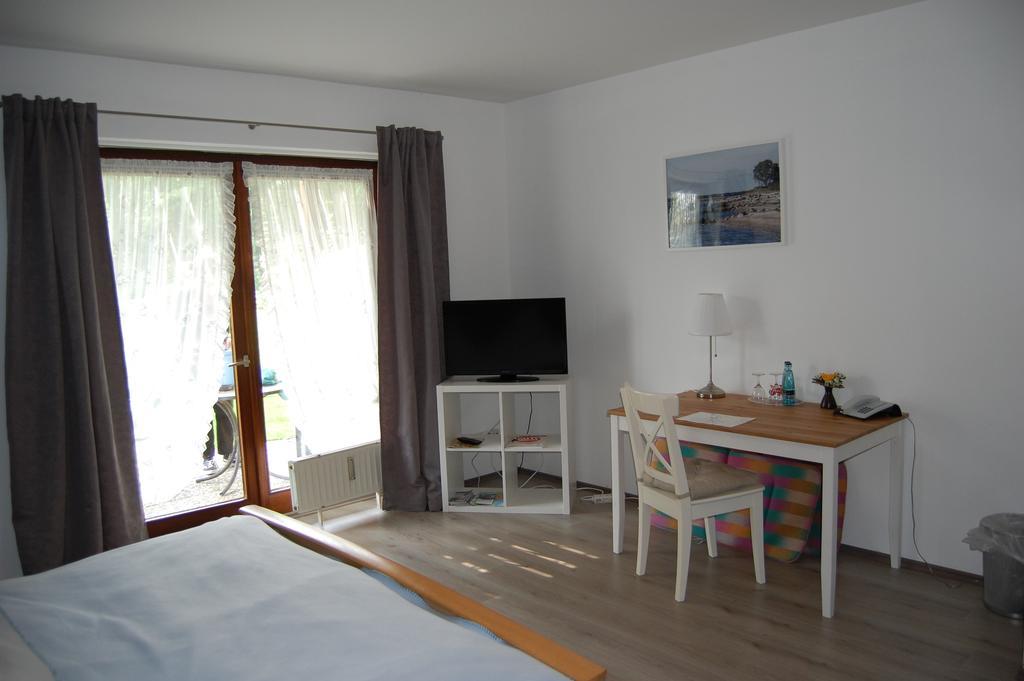 Hotel & Restaurant Schlei-Liesel Güby Екстериор снимка